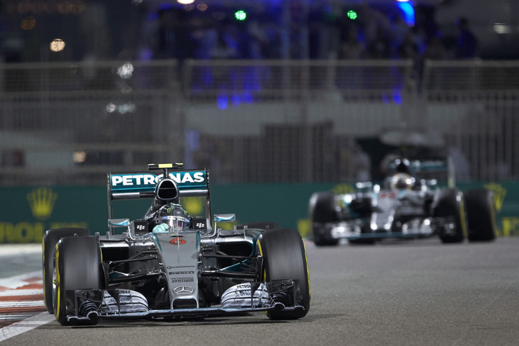 Nico Rosberg vor Lewis Hamilton