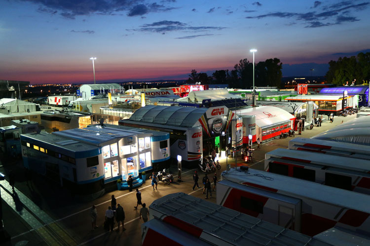 Der MotoGP-Paddock in Jerez 2013