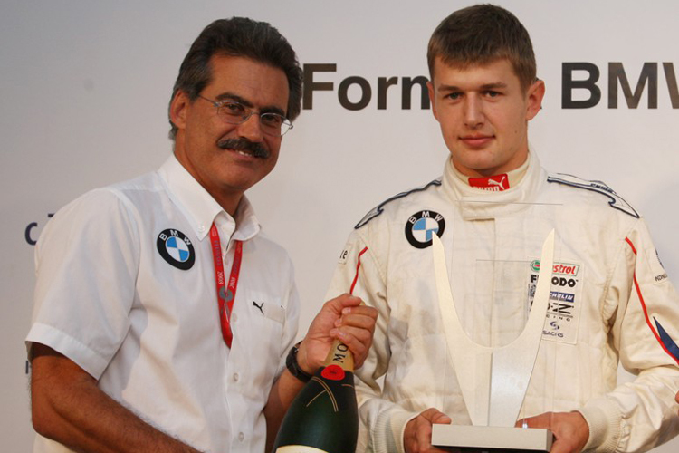 Michael Christensen mit BMW Motorsport-Direktor Dr. Mario Theisse
