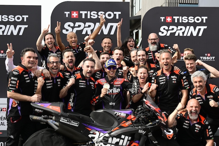 MotoGP ist ein Teamsport. Der Sieg im Sprint ist ein Meilenstein für das Aprilia-MotoGP-Projekt