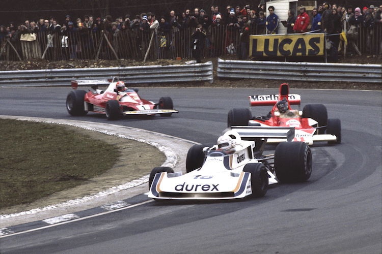 Alan Jones 1976 in Brands Hatch vor James Hunt und Niki Lauda