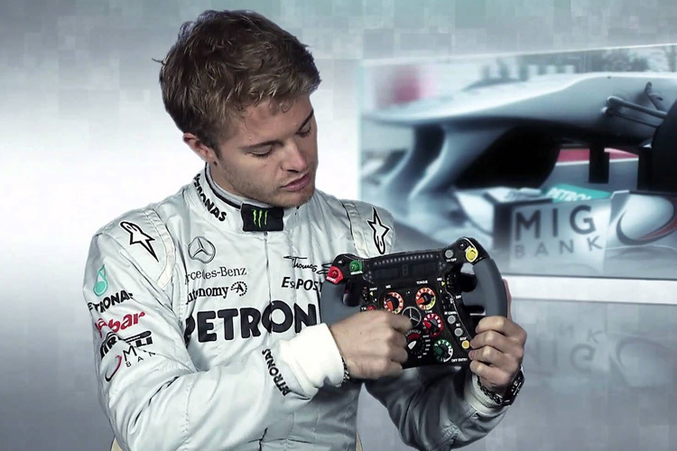 Nico Rosberg mit seinem Lenkrad 2012