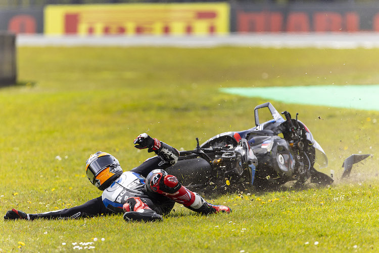 SPEEDWEEK Superbike-WM - Bildergalerie Sturz Von Michael Van Der Mark ...