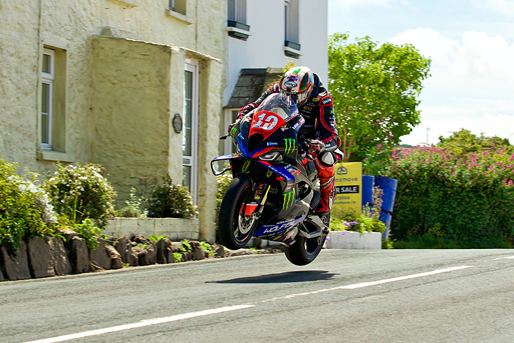 Peter-Hickman-Update-zu-Verletzungen-Sturzursache