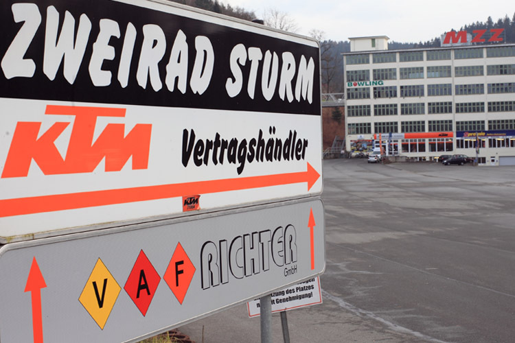 Der ehemalige MZ-Werksfahrer Harald Sturm ist heute KTM- und Husqvarna-Vertragshändler