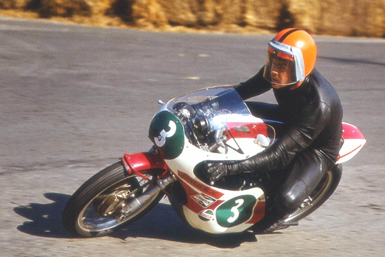 Dieter Braun auf seiner Yamaha 250SR 1971