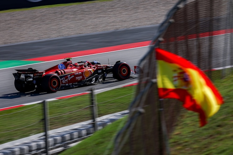 Die spanischen Fans hoffen auf Carlos Sainz im Ferrari