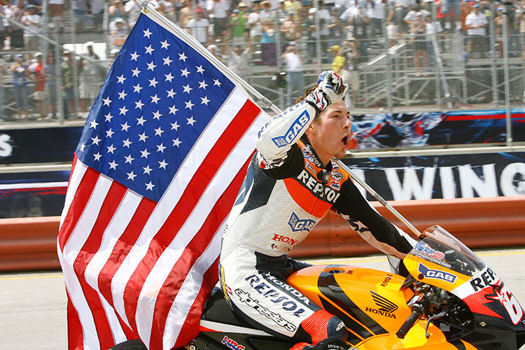 Nicky Hayden 2006 nach seinem Sieg in Laguna Seca