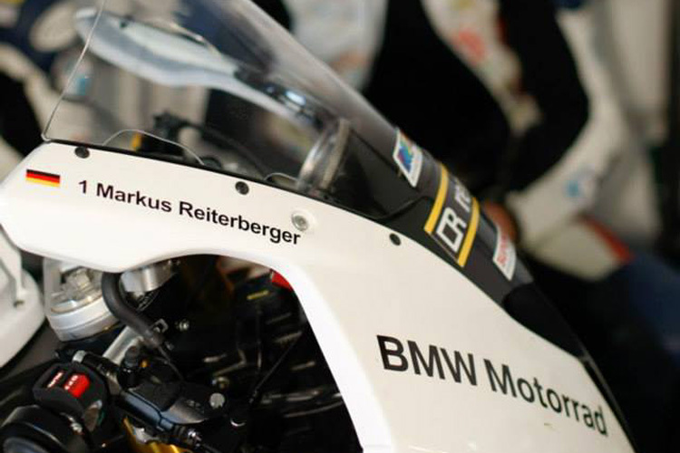 Markus Reiterbeger liegt mit seiner IDM-BMW auf Platz 1