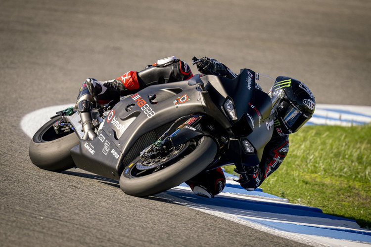 Bimota testet in Jerez mit zwei Piloten und vier KB998