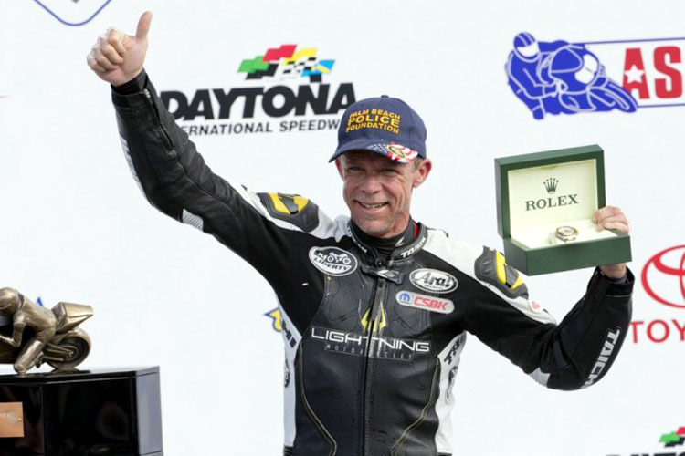 Michael Barnes gewinnt das Daytona 200 2016