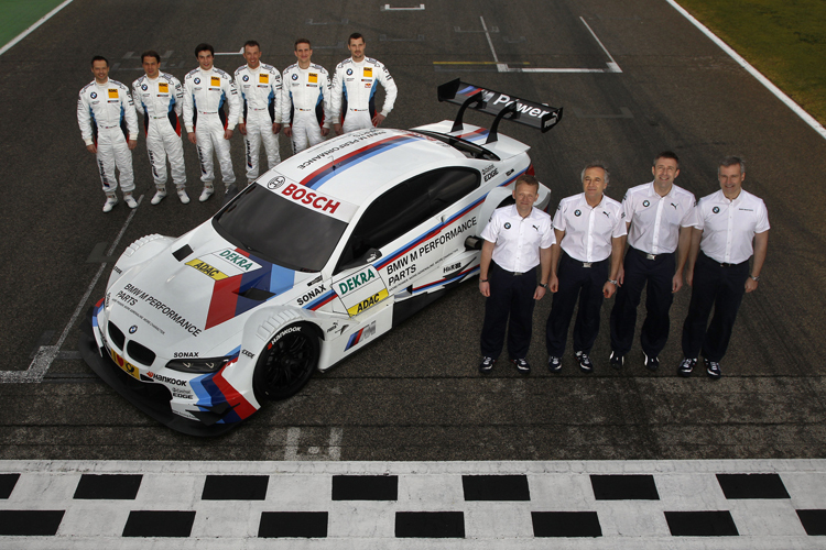 BMW-DTM-Fahrer mit Sportchef und den drei Teamchefs