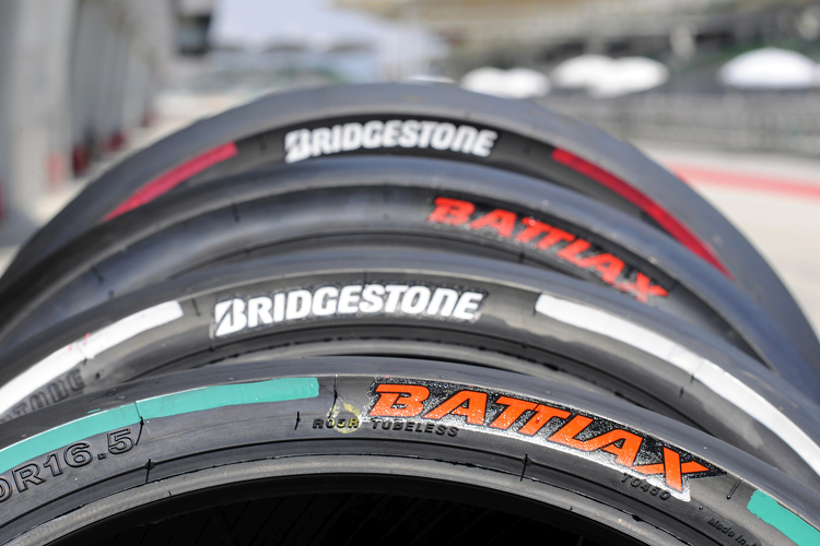 Bridgestone markiert die Reifen 2014 in vier unterschiedlichen Farben
