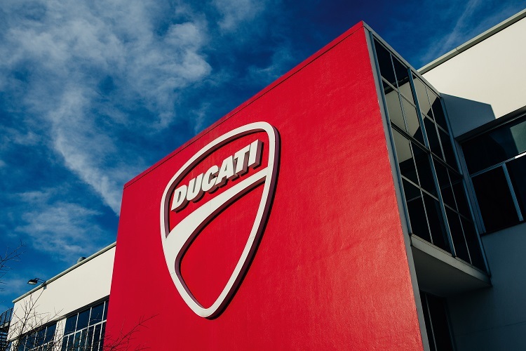 Dank strikter Sicherheitsmassnahmen darf Ducati schon ab heute Monatg 27. April die Produktion wieder aufnehmen