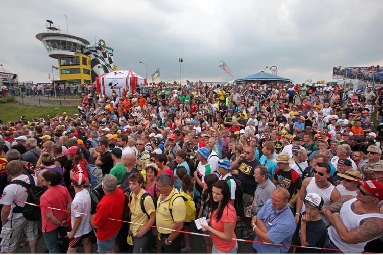 Der Sachsenring-GP lockt fast 100.000 Fans an