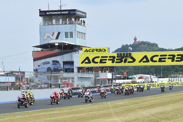Superbike-WM-Dunkle-Wolken-ber-dem-Autodrom-Most