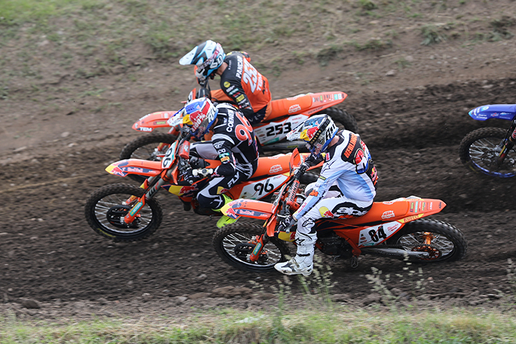 Coenen, Herlings und Pancar in der ersten Kurve nach dem Start