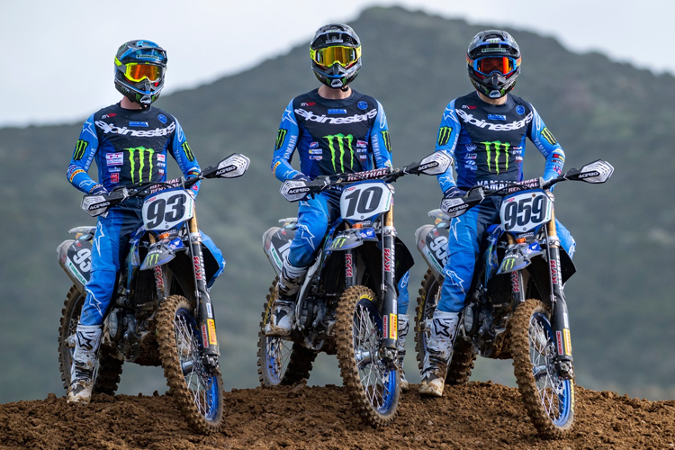 Das Yamaha Werksteam mit Jago Geerts, Calvin Vlaanderen und Maxime Renaux