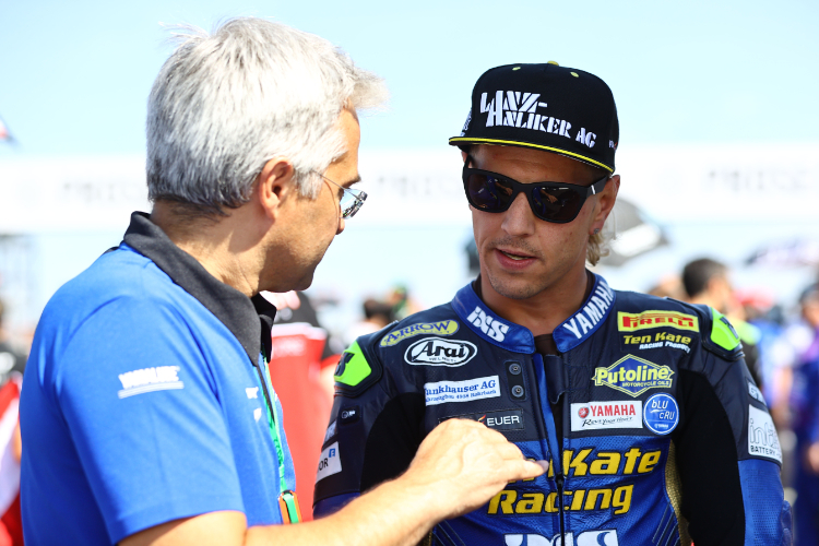 Yamaha-Manager Andrea Dosoli (li.) mit Domi Aegerter