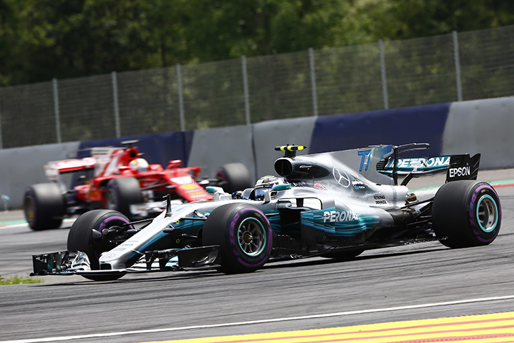 Das Duell Mercedes gegen Ferrari geht weiter