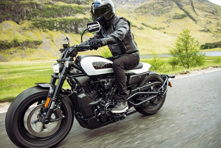 Die Eckdaten der Harley-Davidson Sportster S versprechen erfrischende Fahrdynamik