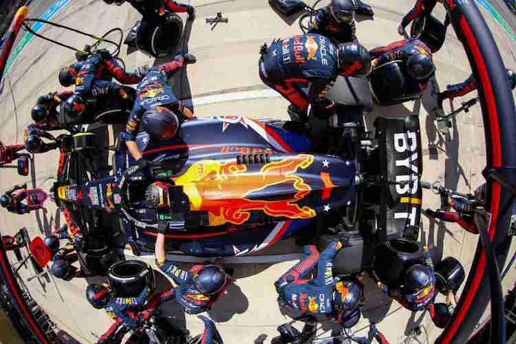 Boxenstopp bei Red Bull Racing