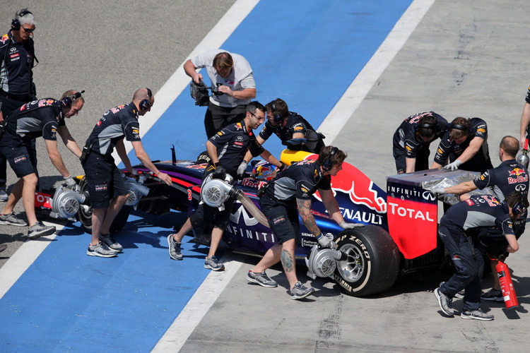 Probleme bei Red Bull Racing: Ein Problem mit dem Antrieb durchkreuzte Daniel Ricciardos Testpläne