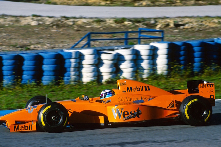 Mika Häkkinen 1997 im orangefarbenen McLaren