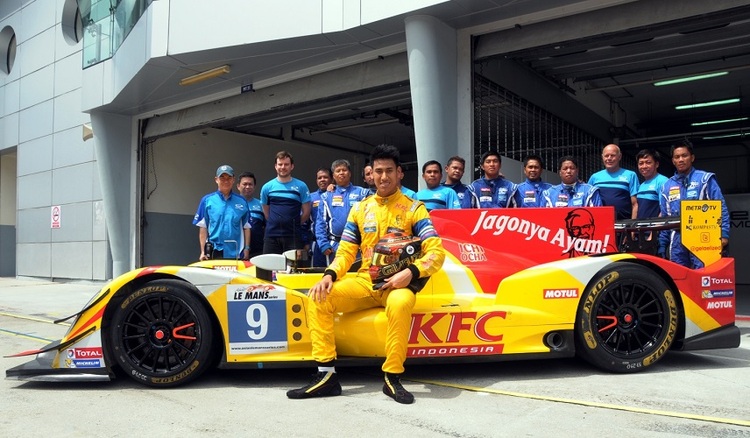 Der in gelb gehaltene Oreca um Pilot Sean Gelael und die Eurasia-Motorsport-Mannschaft