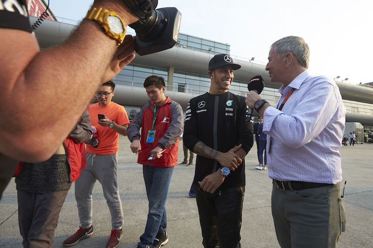 Martin Brundle (rechts) mit Lewis Hamilton