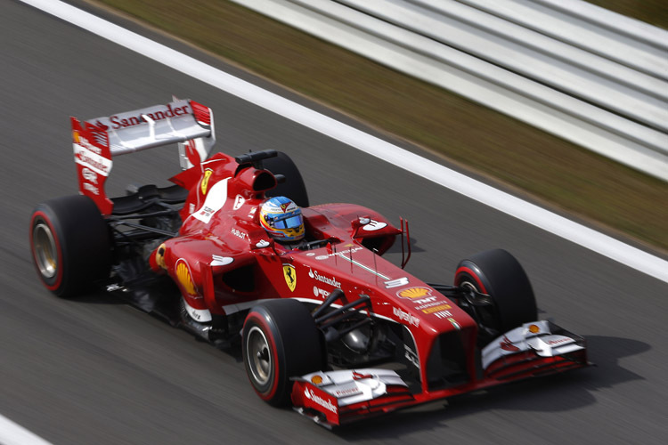 Fernando Alonso: «In der ersten DRS-Zone kann man die Lücke zum Vordermann schliessen und in der zweiten dann vorbeiziehen»