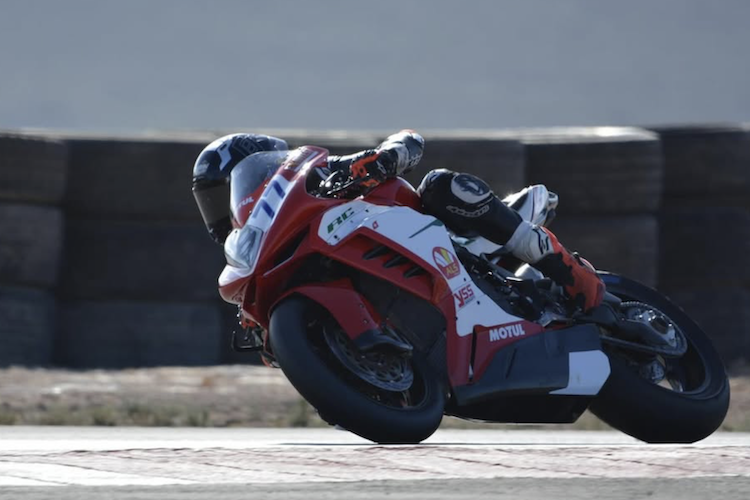 Filippo Farioli auf der MV Agusta F3800RR