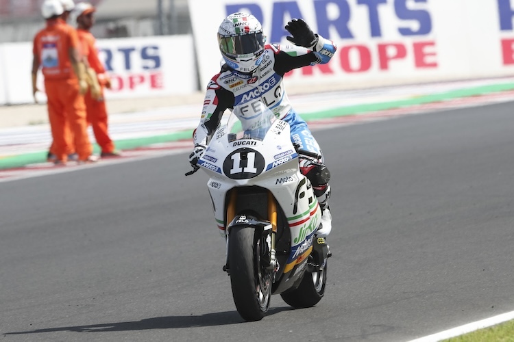 Misano-Lauf-2-Ferrari-gewinnt-Herzschlagfinale-