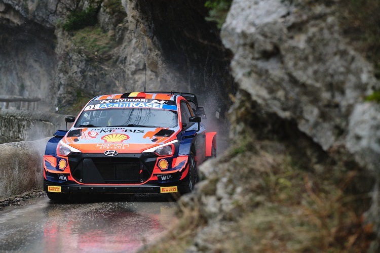 Vorjahressieger Thierry Neuville diesmal Dritter