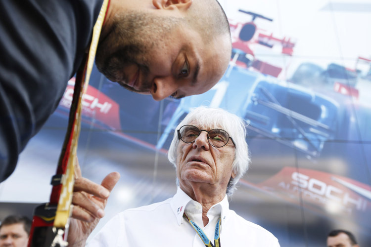 Lotus-Mitbesitzer Kritik am V6-Turbomotor: Gérard Lopez und Formel-1-Chefpromoter Bernie Ecclestone sind sich einig