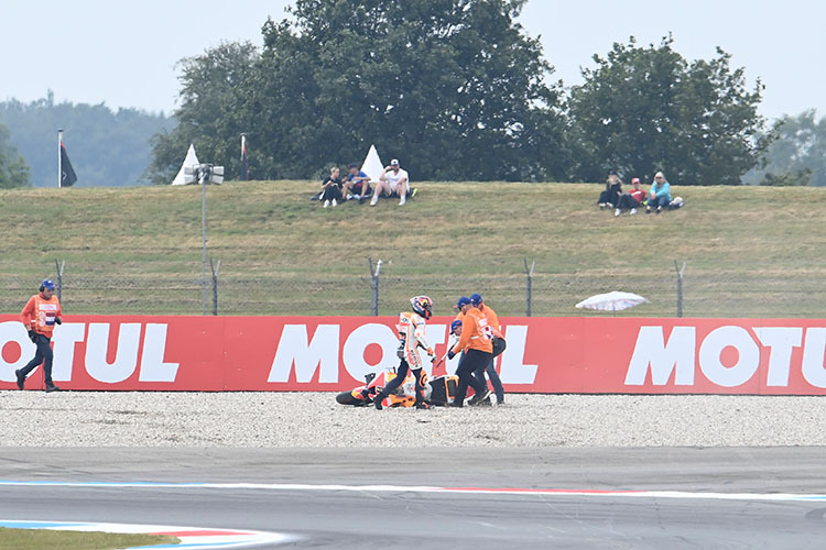 Stefan Bradl: Unerklärlicher Crash in Turn 9