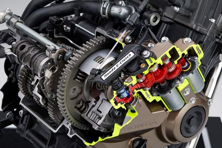 Aufwändiger und schwerer, jedoch ähnlich in der Funktion: Honda E-Clutch