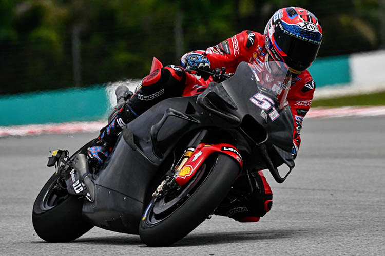 Sepang Michele Pirro with new Ducati aerodynamics