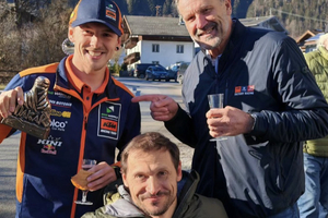 Von links: Tobias Ebster, Cousin Hannes Kinigadner und Onkel Heinz)