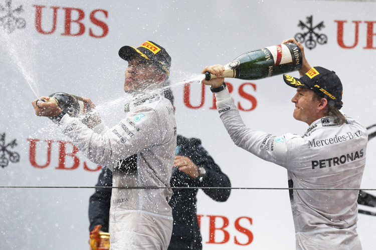 Nico Rosberg will in Spanien Dreifachsieger Lewis Hamilton nass machen