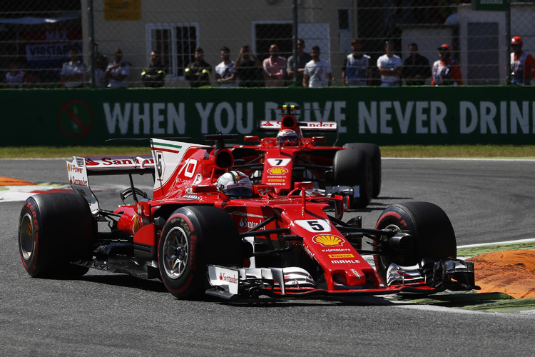 Sebastian Vettel vor Kimi Räikkönen