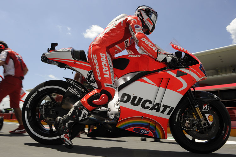 Andrea Dovizioso auf der alten Ducati GP13