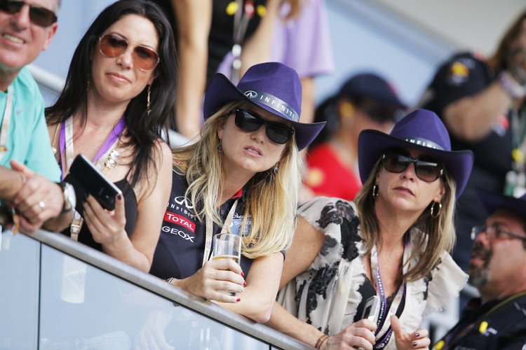 Red Bull Racing-Cowgirls