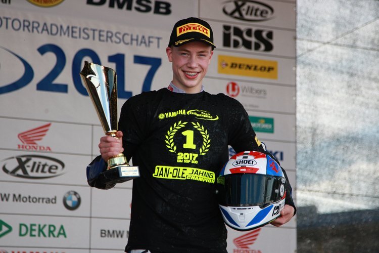 Mit Jan-Ole Jähnig wird erstmals eine KTM in der Supersport-WM 300 mitfahren 