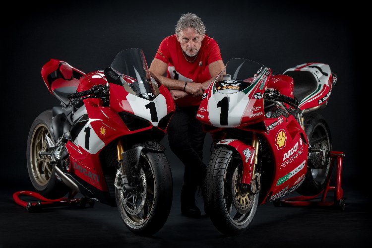 Ducati shop 916 foggy