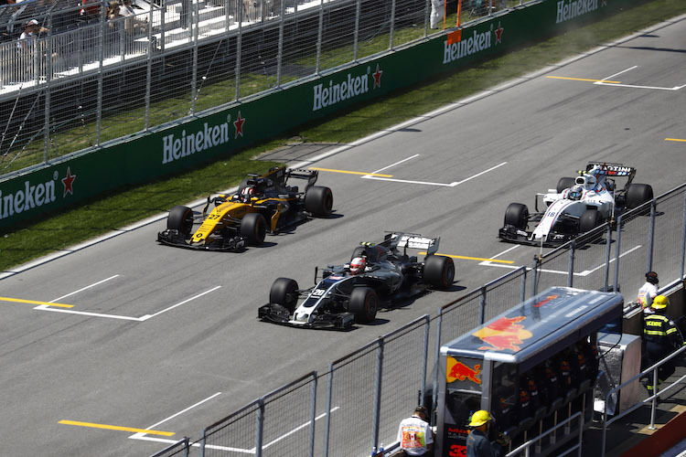 Kampf im Mittelfeld: Haas gegen Renault gegen Williams