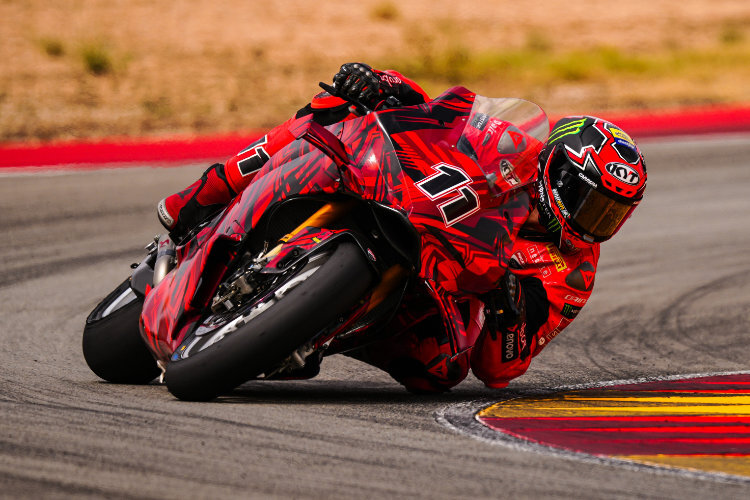 Nicolo Bulega auf der 2026er Ducati Panigale V4R