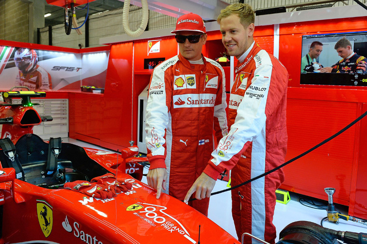 Kimi Räikkönen und Sebastian Vettel beim 900. Formel-1-WM-Lauf von Ferrari in Belgien