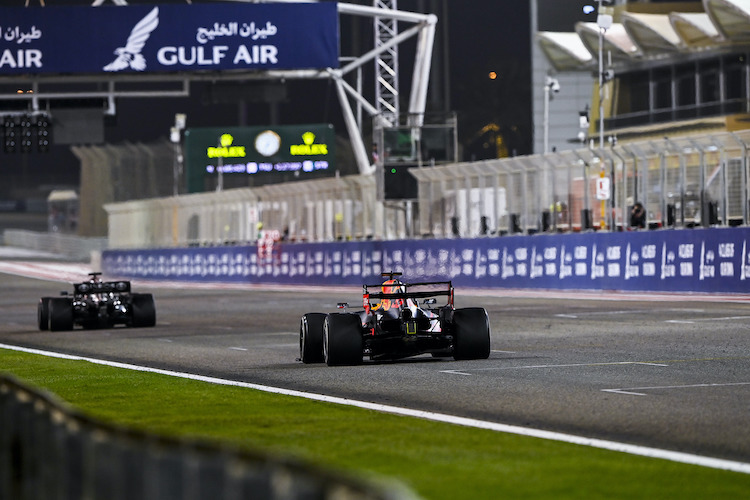 Max Verstappen musste Lewis Hamilton die erste Position zurückgeben – und sich letztlich mit dem zweiten Platz begnügen