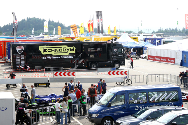 Blick in das Fahrerlager am Nürburgring